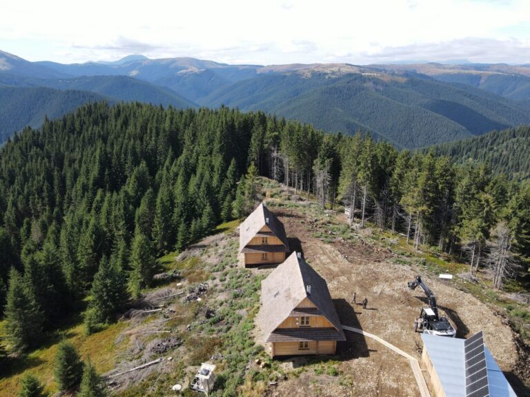 Шість будинків у високогір’ї